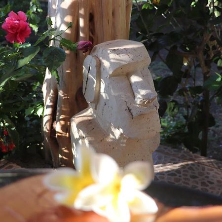 Hostal Avareipua Hanga Roa Bagian luar foto