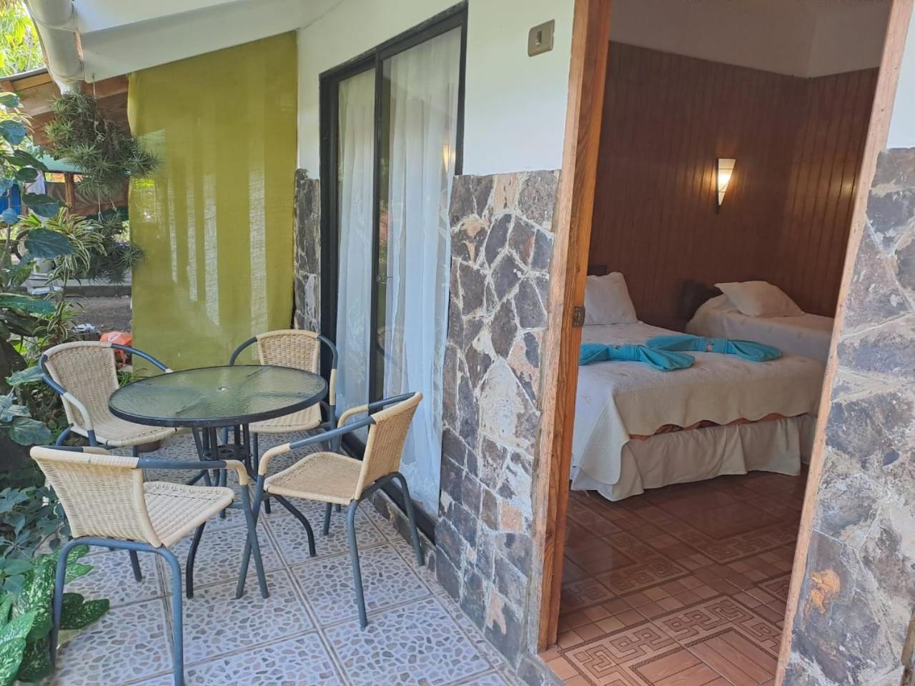 Hostal Avareipua Hanga Roa Bagian luar foto